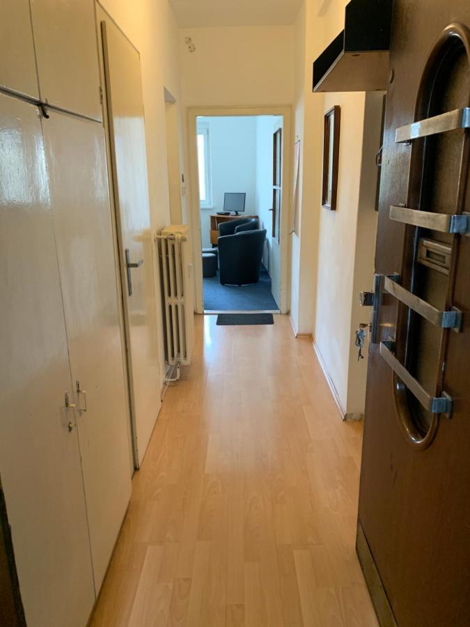 Apartmany Bratislava Апартаменти *
